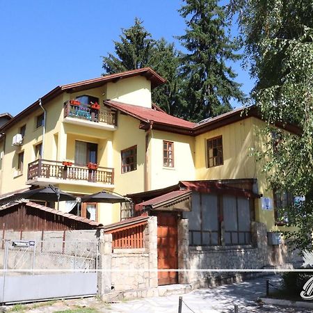 Вила Баеви فيلينغراد المظهر الخارجي الصورة
